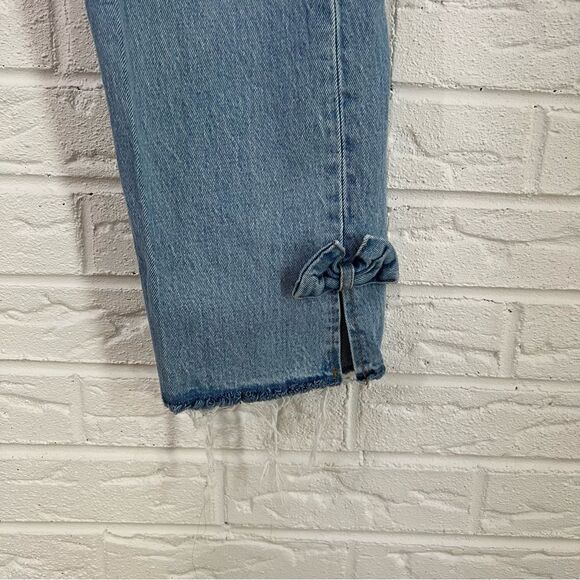 Levi’s Wedgie Sweet Nothings Bow Jeans Size 28 - Picture 4 of 8